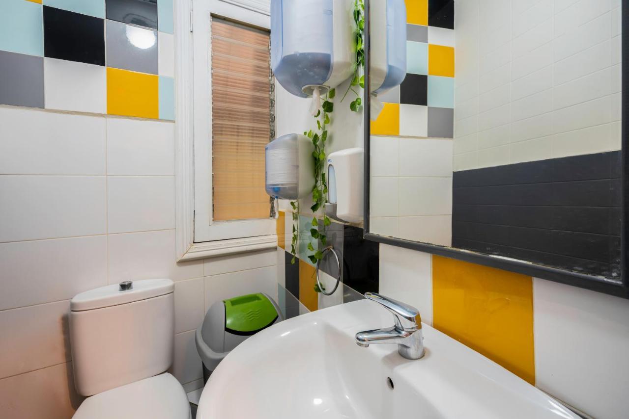 Casa Barcelo Hostel Barselona Dış mekan fotoğraf
