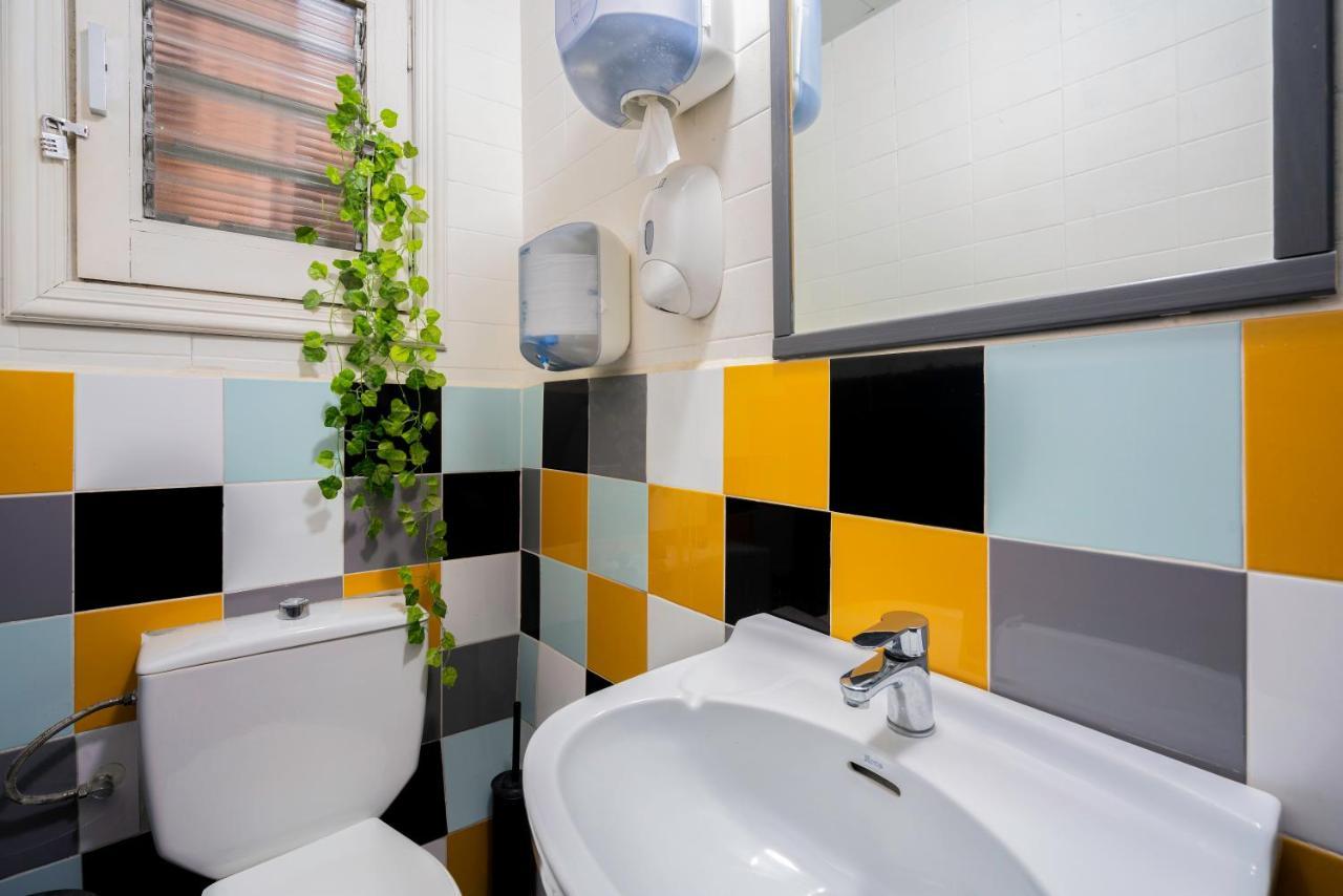Casa Barcelo Hostel Barselona Dış mekan fotoğraf